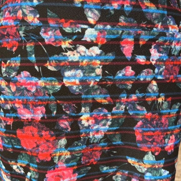 Womens Lularoe Abstract Floral Cassie Skirt - Sz S - Picture 2 of 2